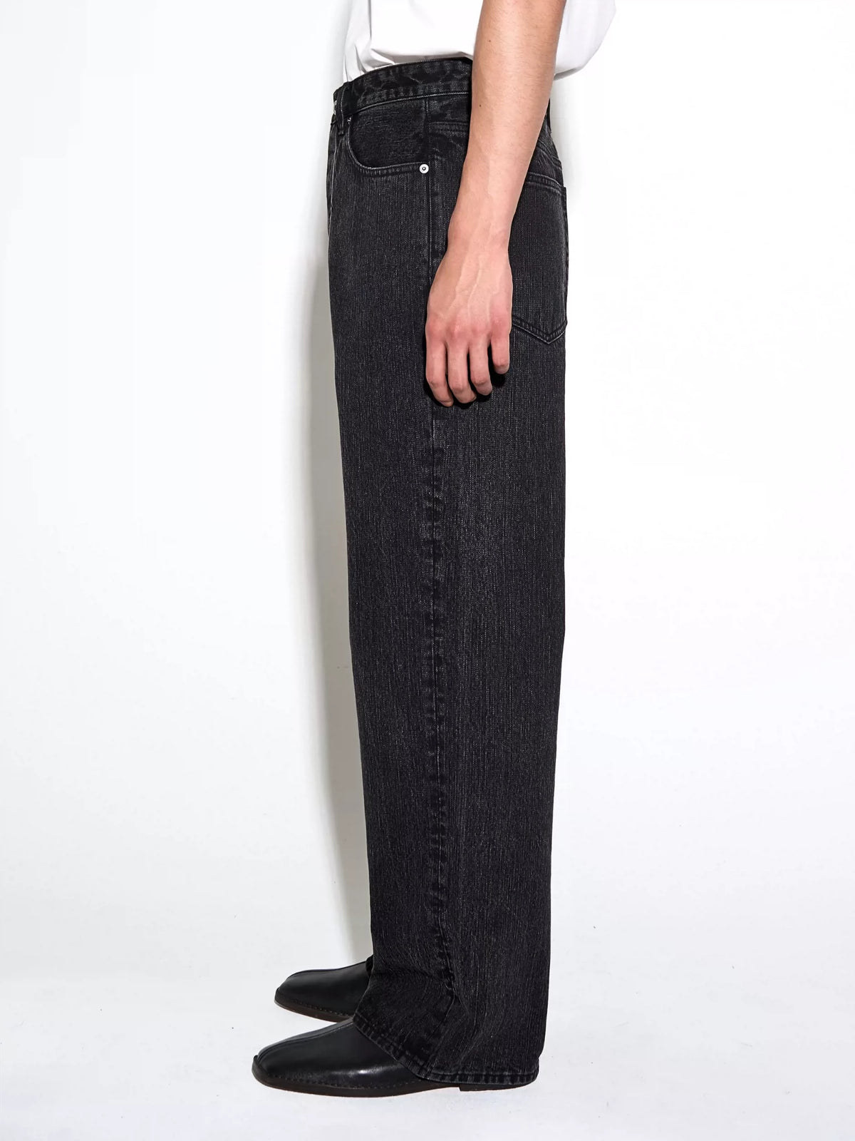 CHAIN TWILL WASHED WIDE JEANS
