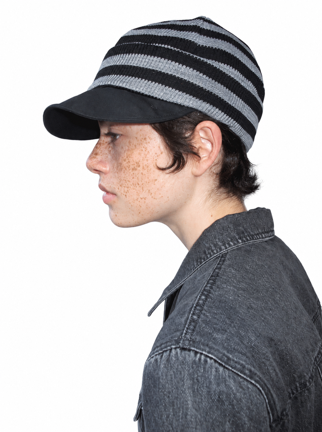 STRIPED KNIT SHORT BRIM CAP