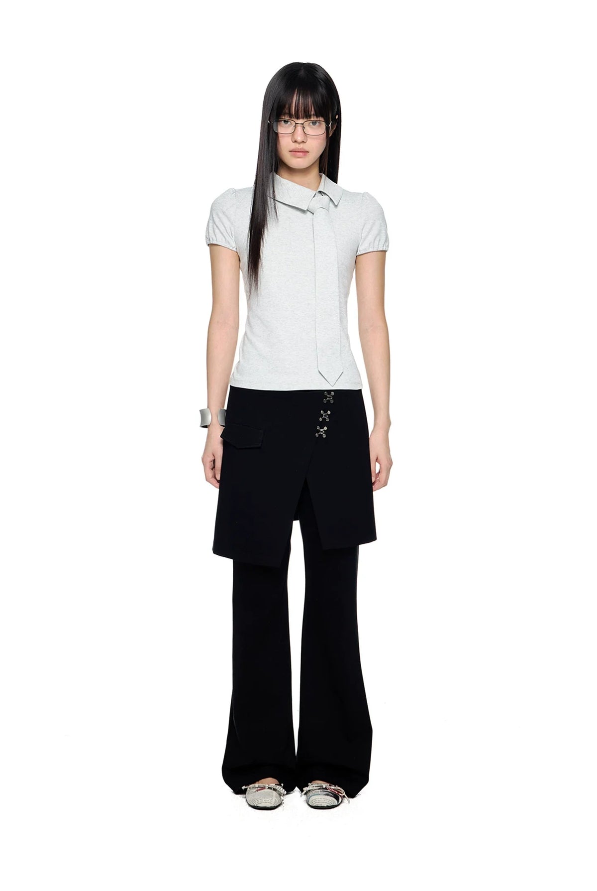 V-NECK PUFF-SLEEVE TOP