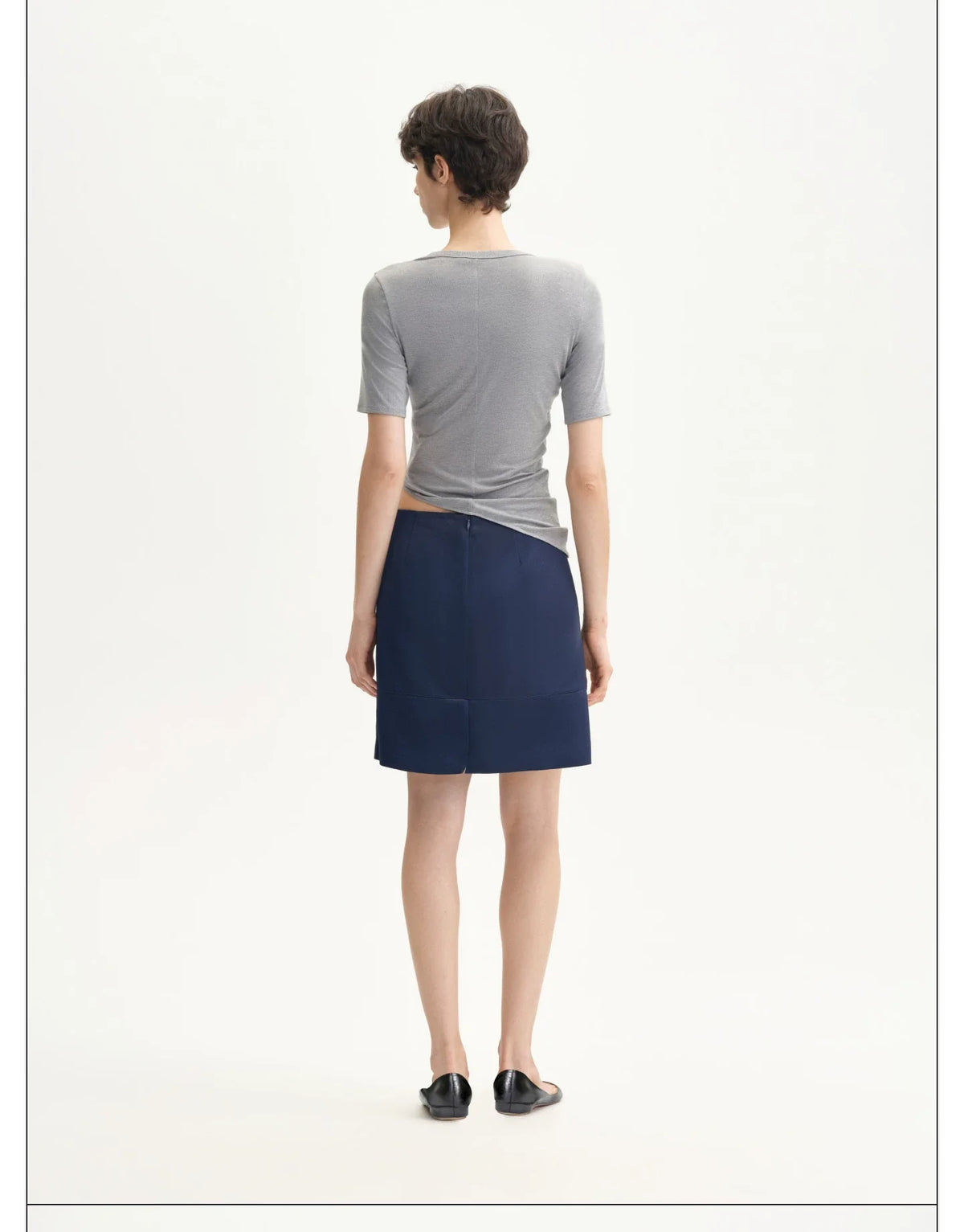 FLORAL ASYMMETRICAL HEM T-SHIRT